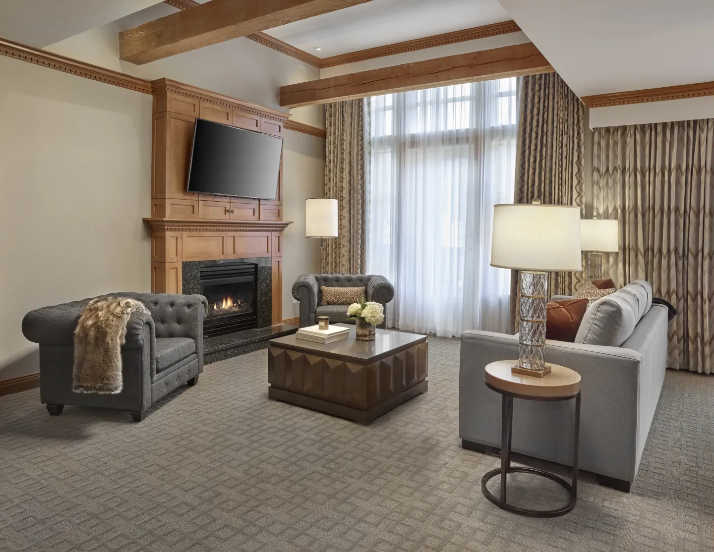A grand hotel suite living room